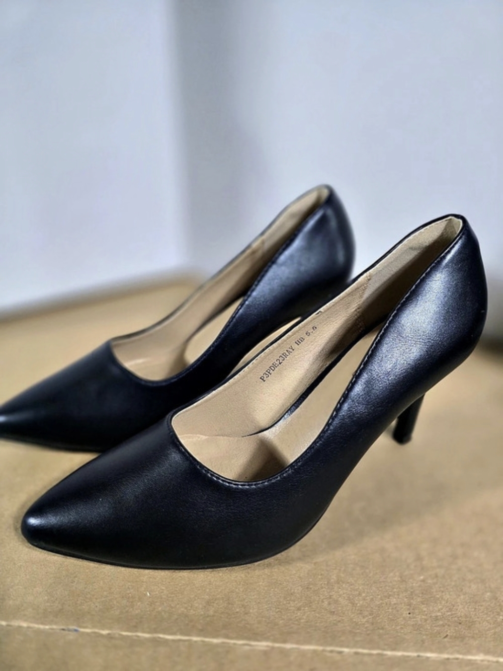 IDIFU Women's Black Pointed Toe Heels US 5.5